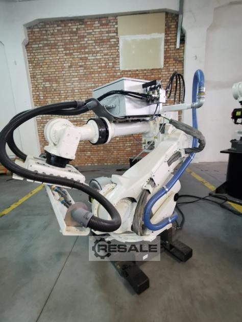 机械设备: FANUC R-2000iB/210F