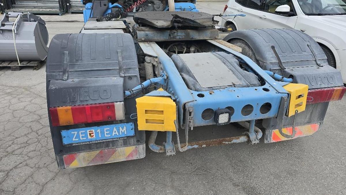 机械设备: IVECO Strallis 4x2 Sattelzugmasch