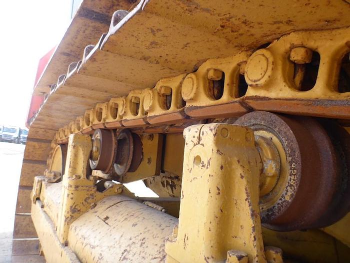 机械设备: CATERPILLAR D6C Tack Tractor