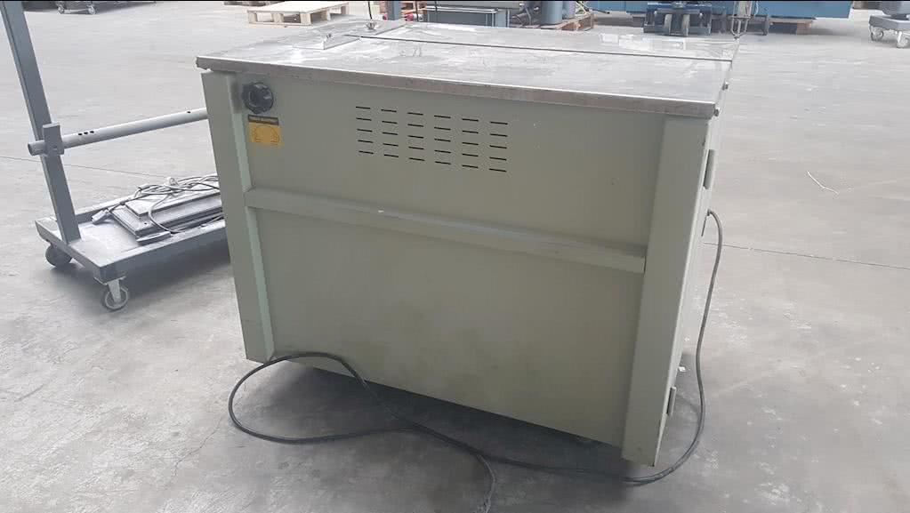 机械设备: BITS VOF EXS-700 Strapping Machine