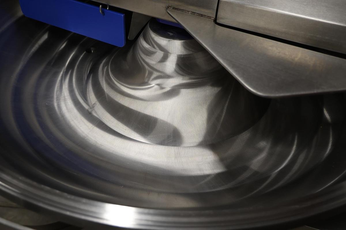 机械设备: KG WETTER 120L bowl cutter with disch