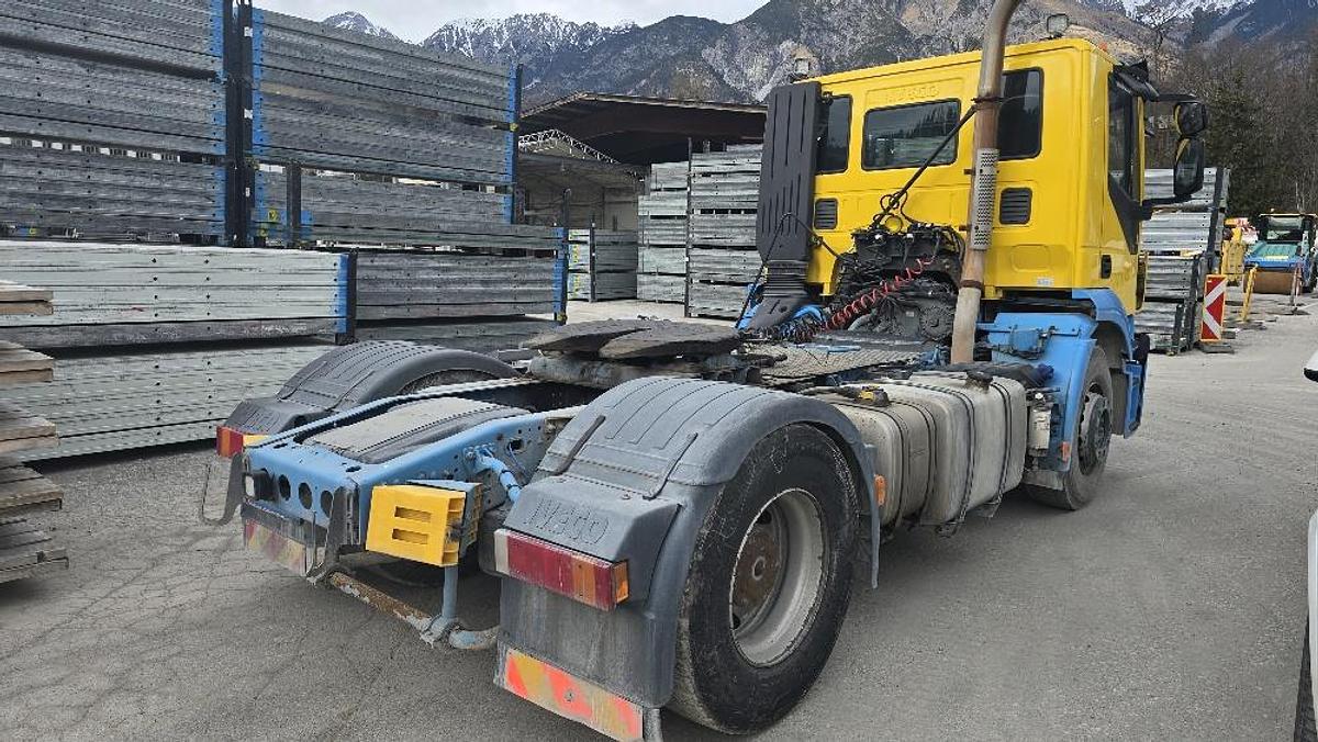 机械设备: IVECO Strallis 4x2 Sattelzugmasch
